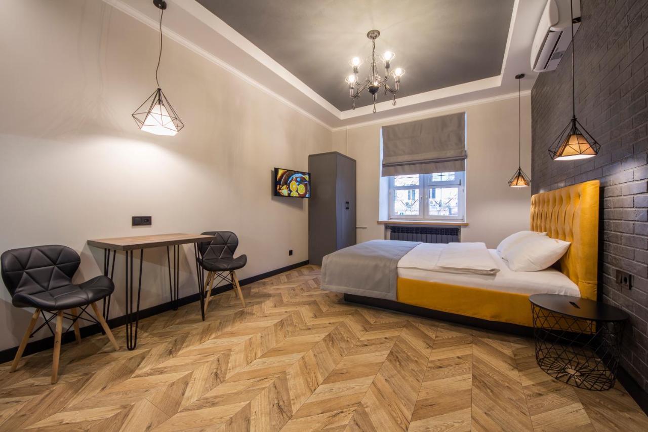 Idea Design Apart-Hotel Prorizna Киев Экстерьер фото