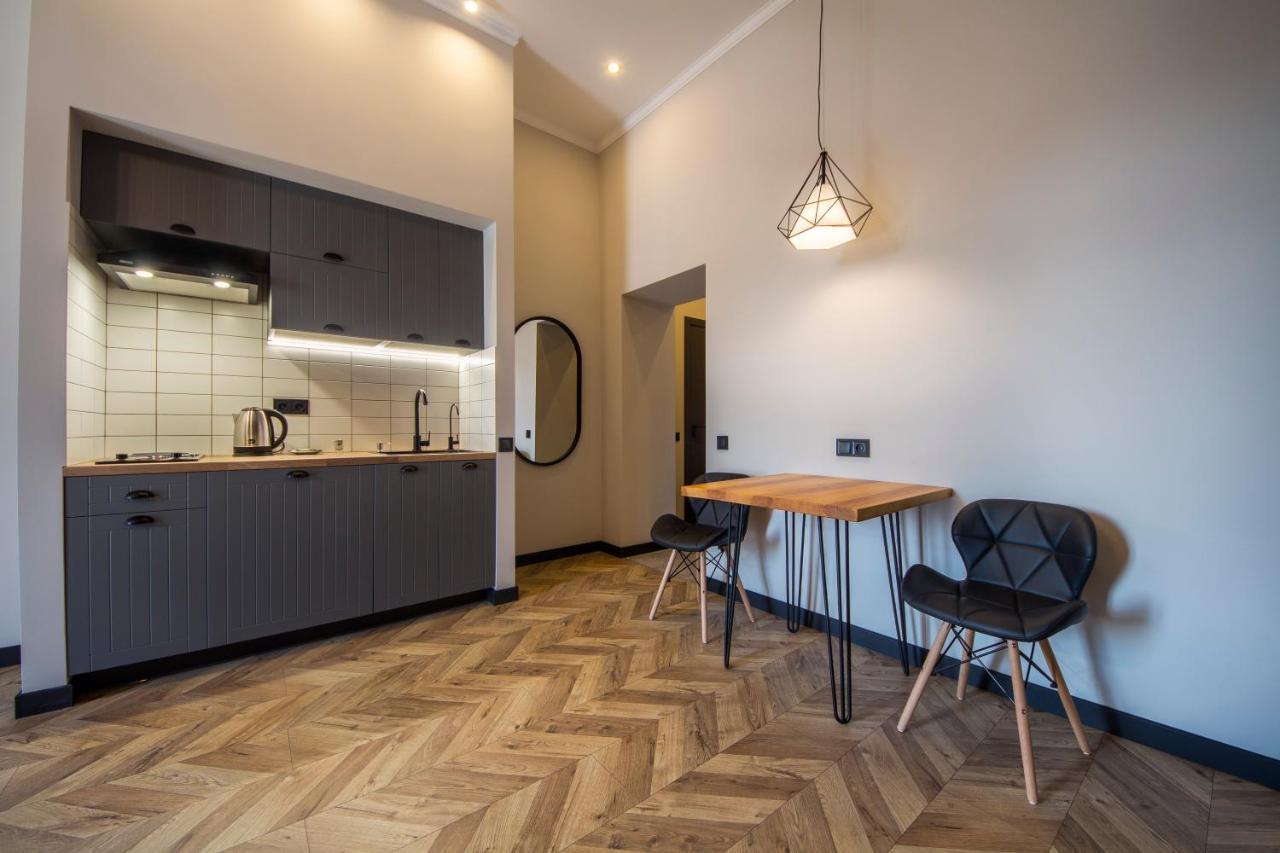 Idea Design Apart-Hotel Prorizna Киев Экстерьер фото