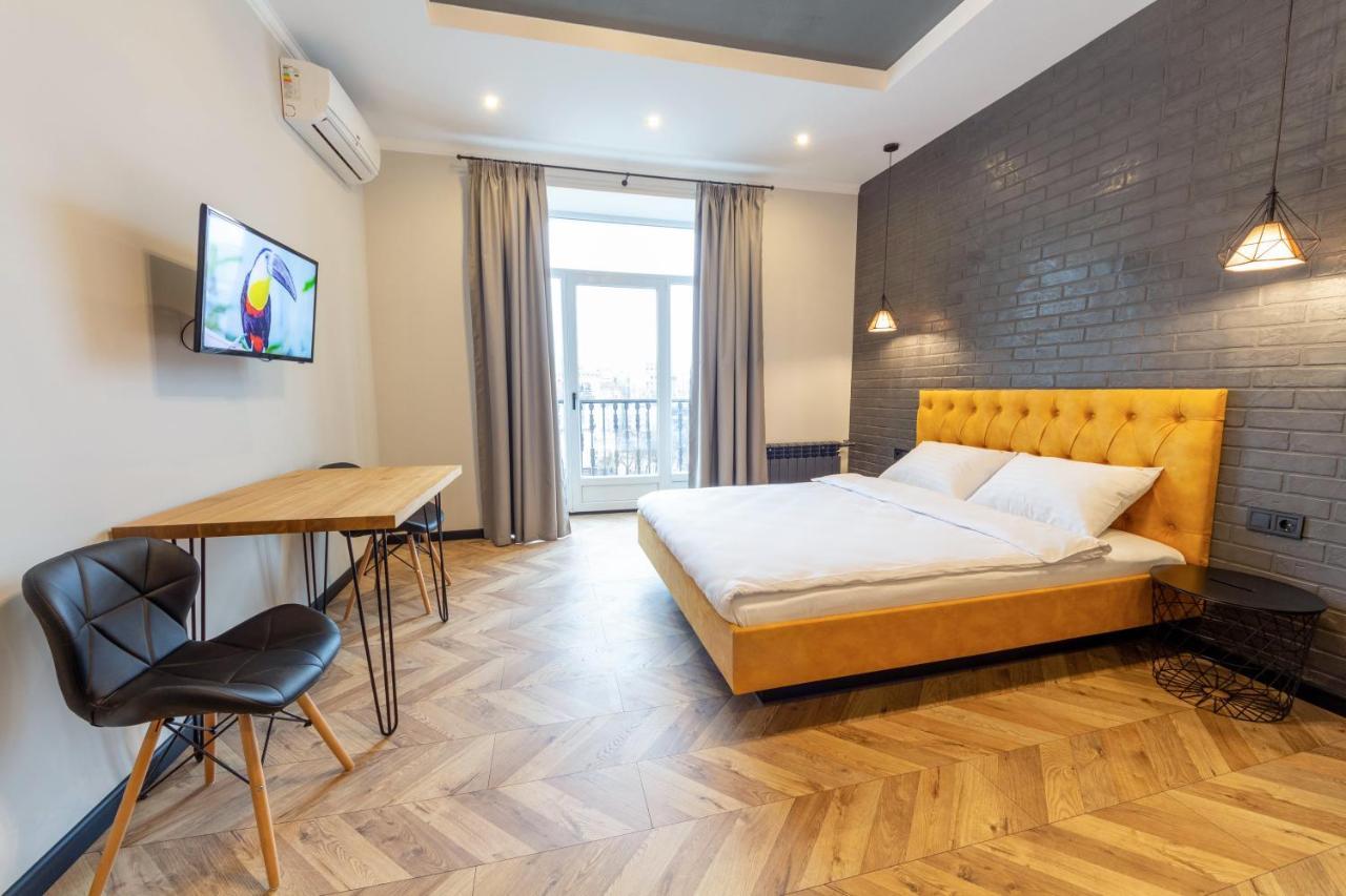 Idea Design Apart-Hotel Prorizna Киев Экстерьер фото