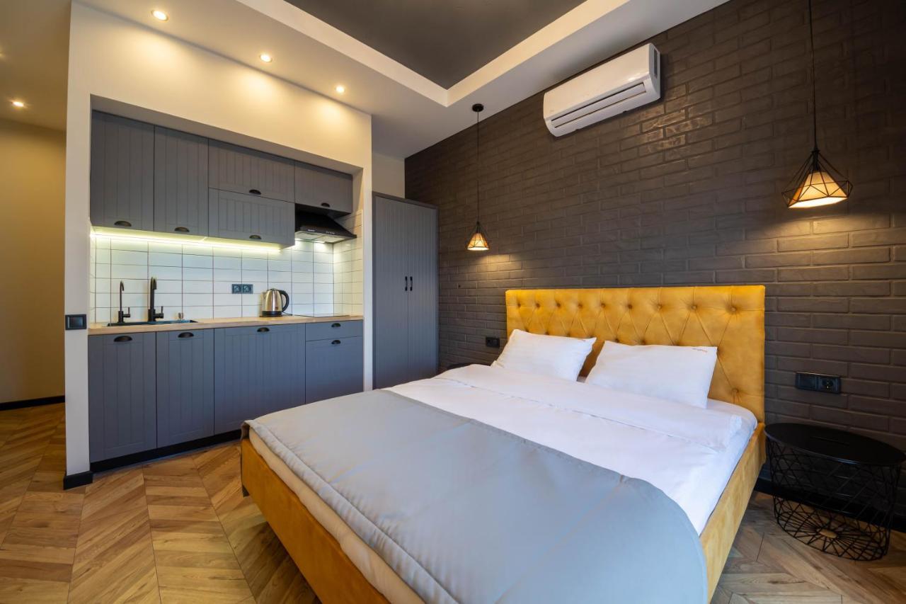 Idea Design Apart-Hotel Prorizna Киев Экстерьер фото