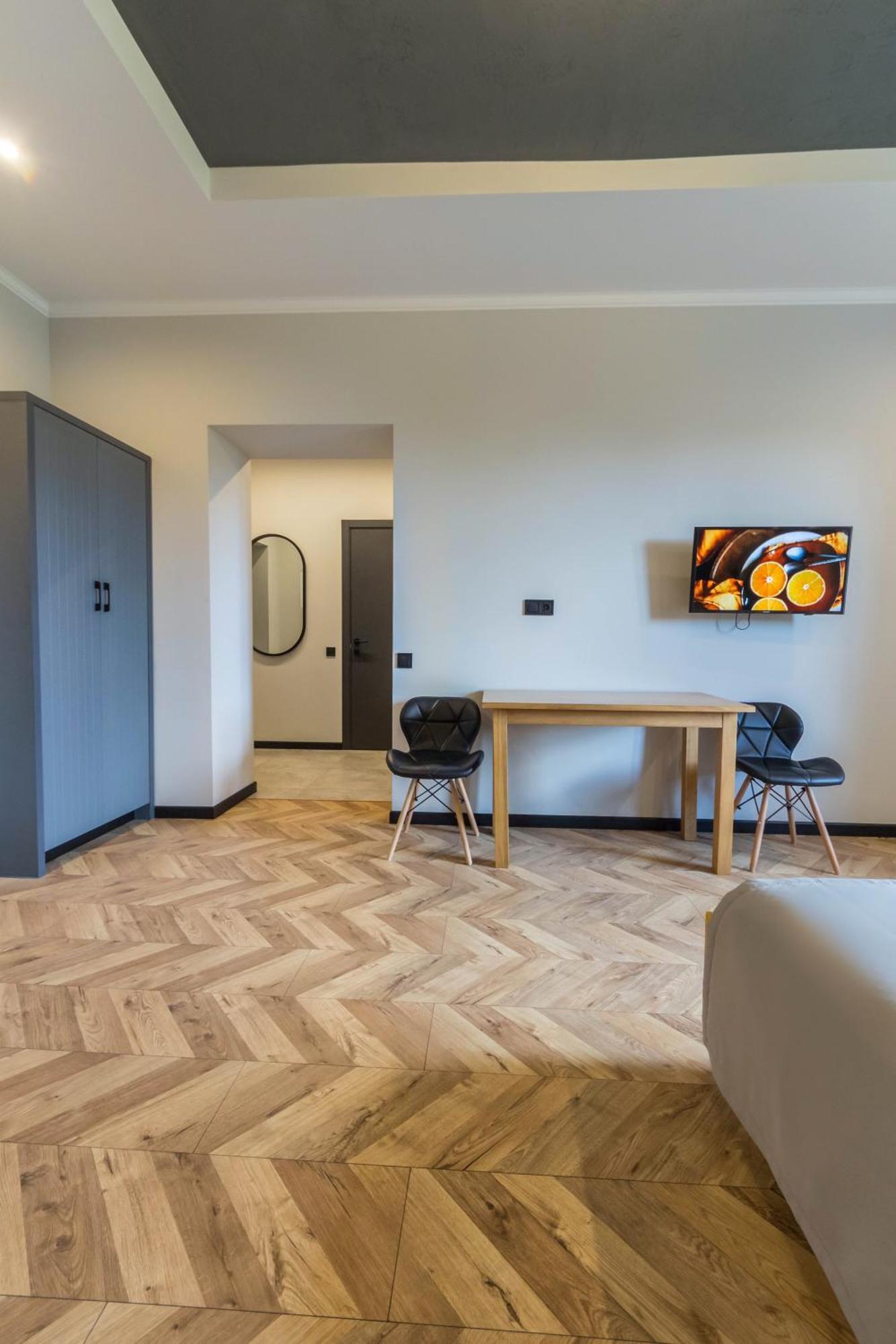 Idea Design Apart-Hotel Prorizna Киев Экстерьер фото
