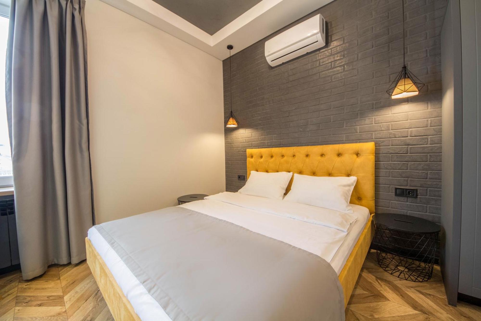 Idea Design Apart-Hotel Prorizna Киев Экстерьер фото