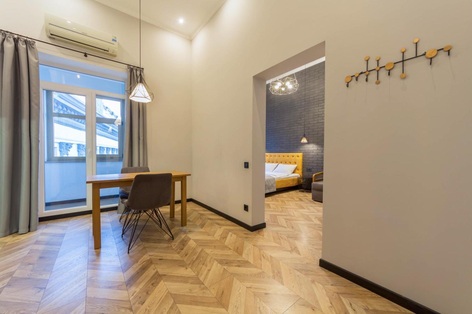 Idea Design Apart-Hotel Prorizna Киев Экстерьер фото